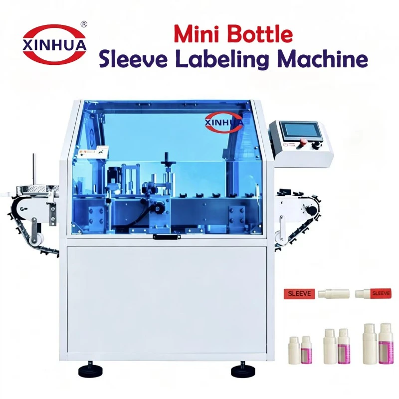 Máquina etiquetadora de fundas para mini botellas